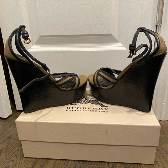 Burberry Wedge Sandals - Picture 5 of 6